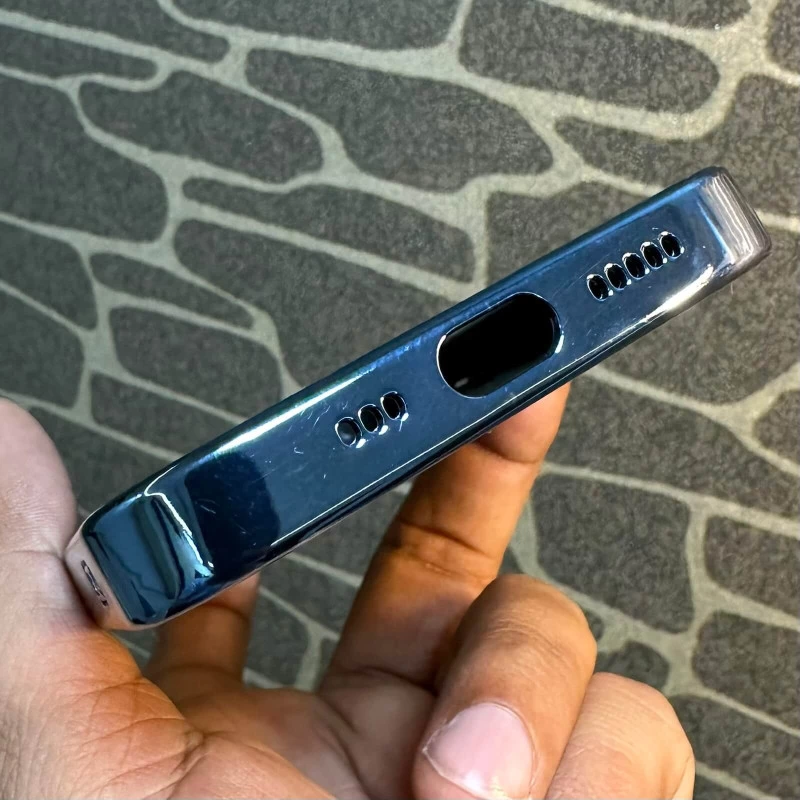 Luxury Chrome Case for iPhone 14 Pro Sierra Blue