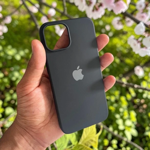 Rich Black Matte TPU Case for iPhone - Soft Protective Cover, Anti-Dust, Non-Sticky, Slim & Lightweight, Scratch Resistant
