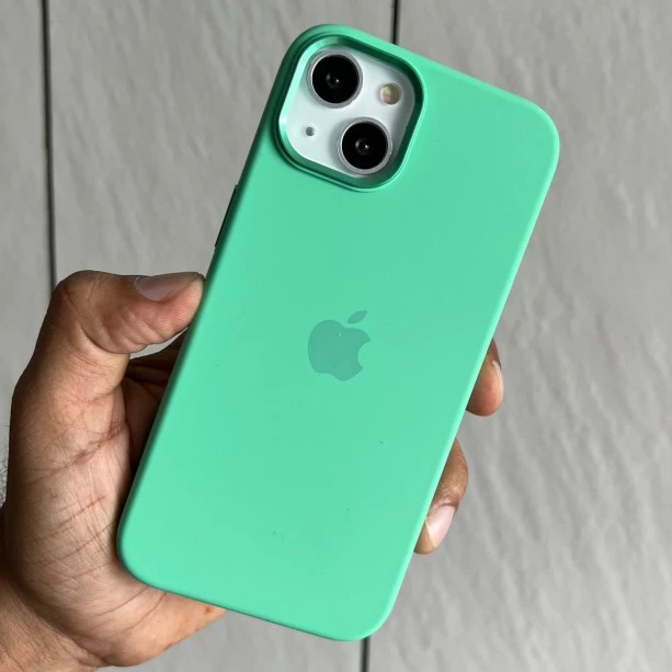 Silicon case with metal buttons for iPhone 11 emerald green