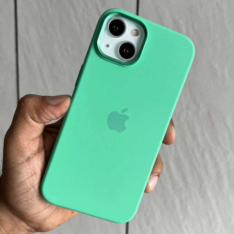 Silicon case with metal buttons for iPhone 11 emerald green