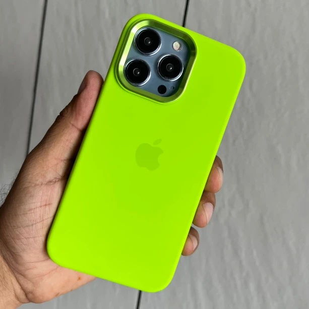 Silicon case with metal buttons for iPhone 13 Pro Max sports green